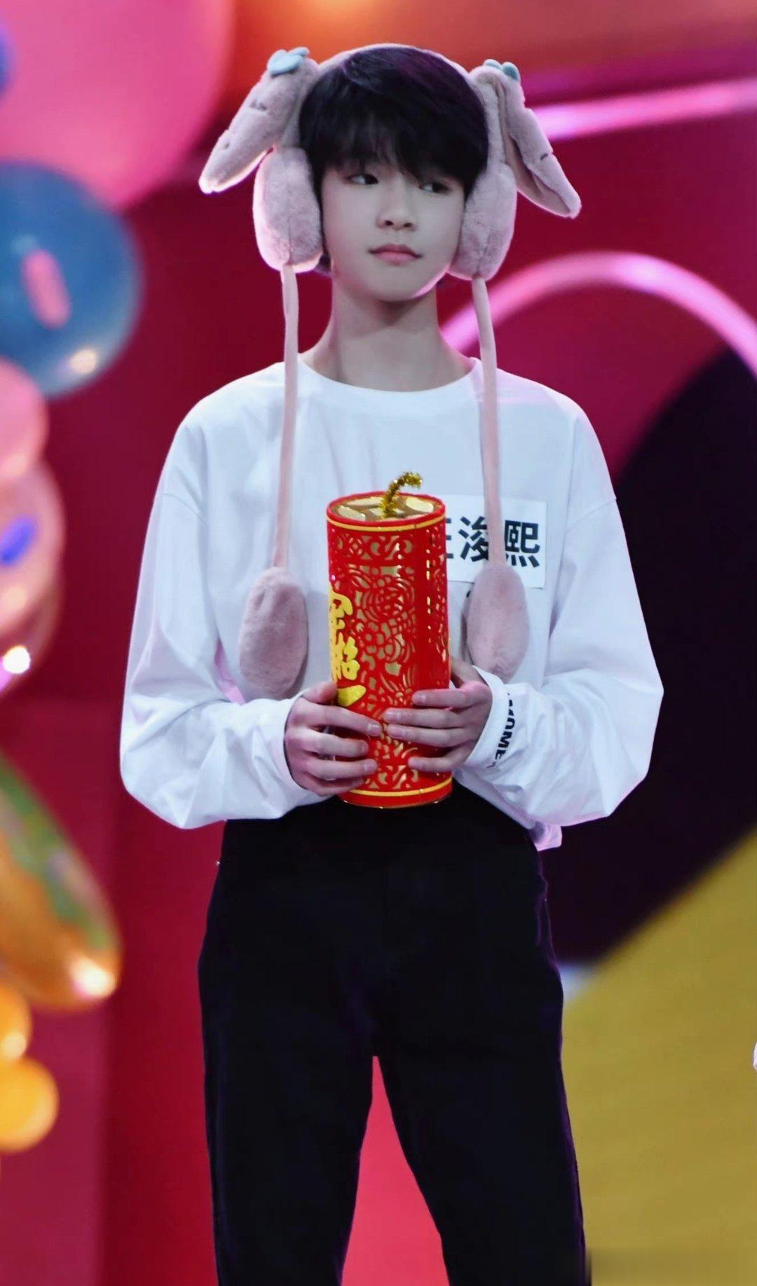 ✨ ✨ 予君欢喜城，暖色浮余生