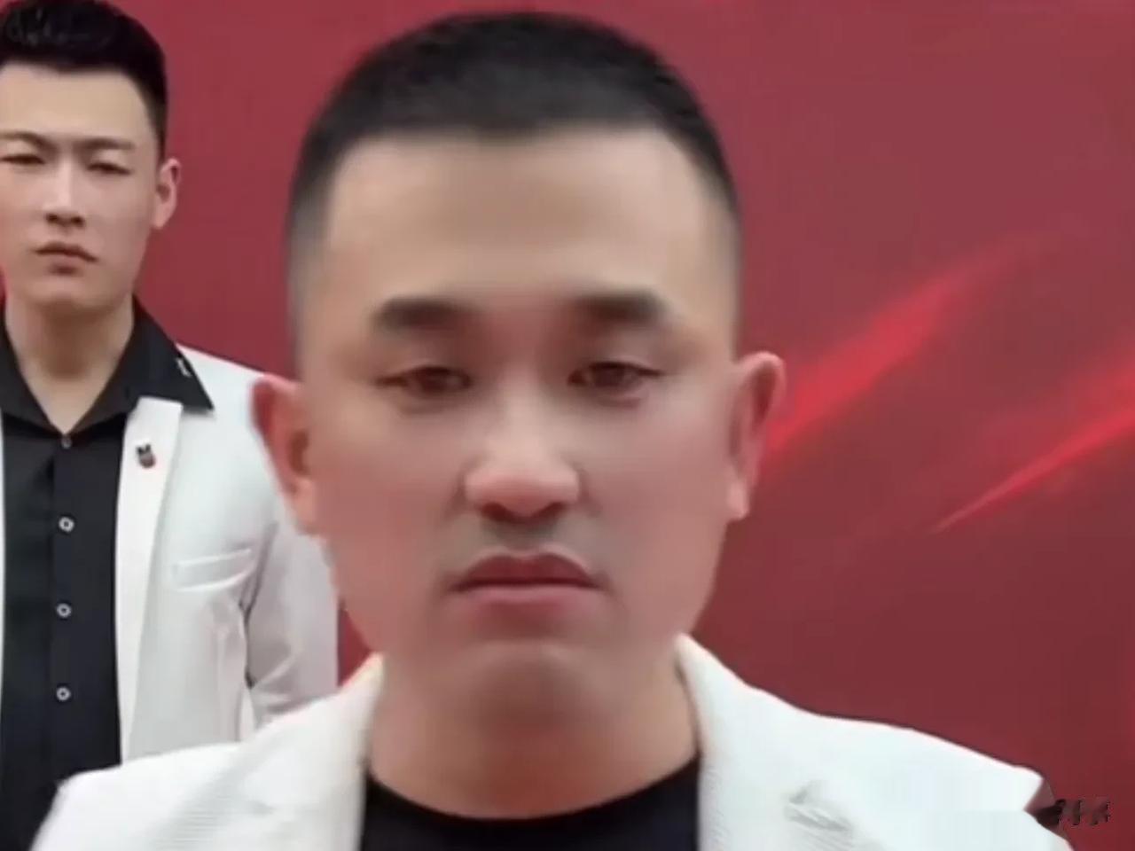 情感主播清河李哥霸气喊话某人：我有钱没钱，媳妇是原配的，我没抛妻弃子，我没有进去