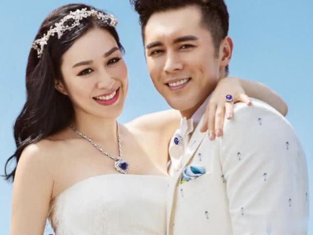 “二婚嫁了好男人”的女星，张歆艺人人都羡慕，最后一对又离了！
小伙伴们大家好，很