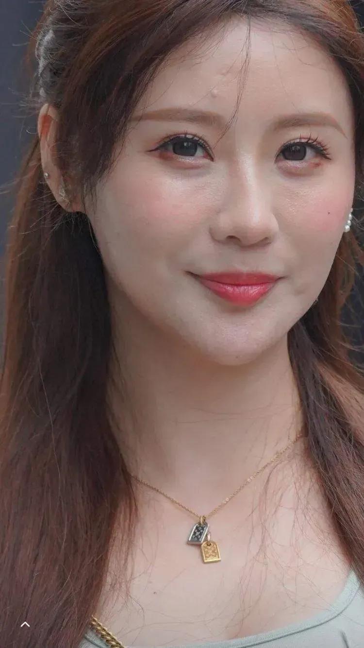 成年人必须知道的八条真相！
1.建立人脉的第一步就是先看彼此能力大小，如果自己能