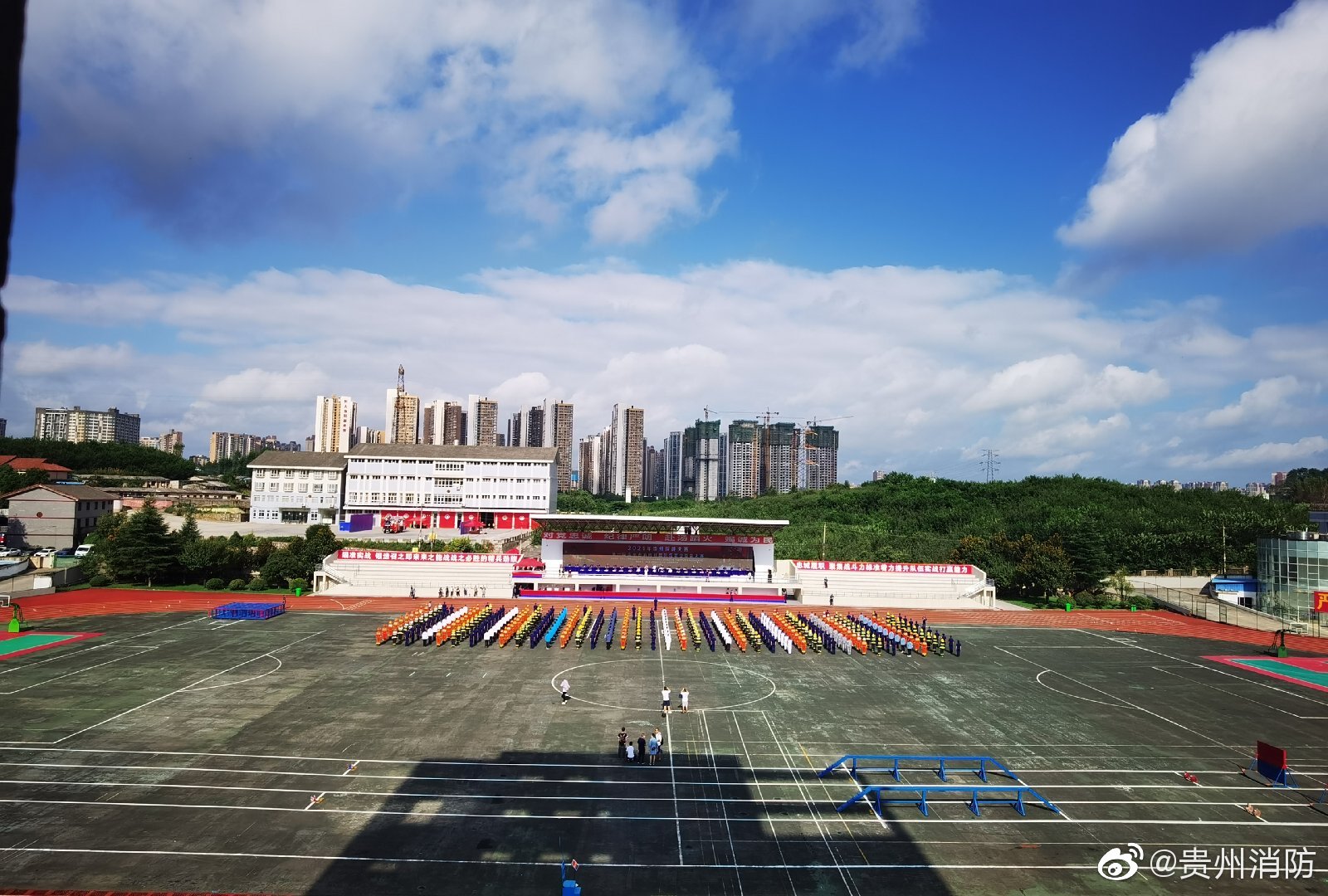 正在直播中快来看 们呀