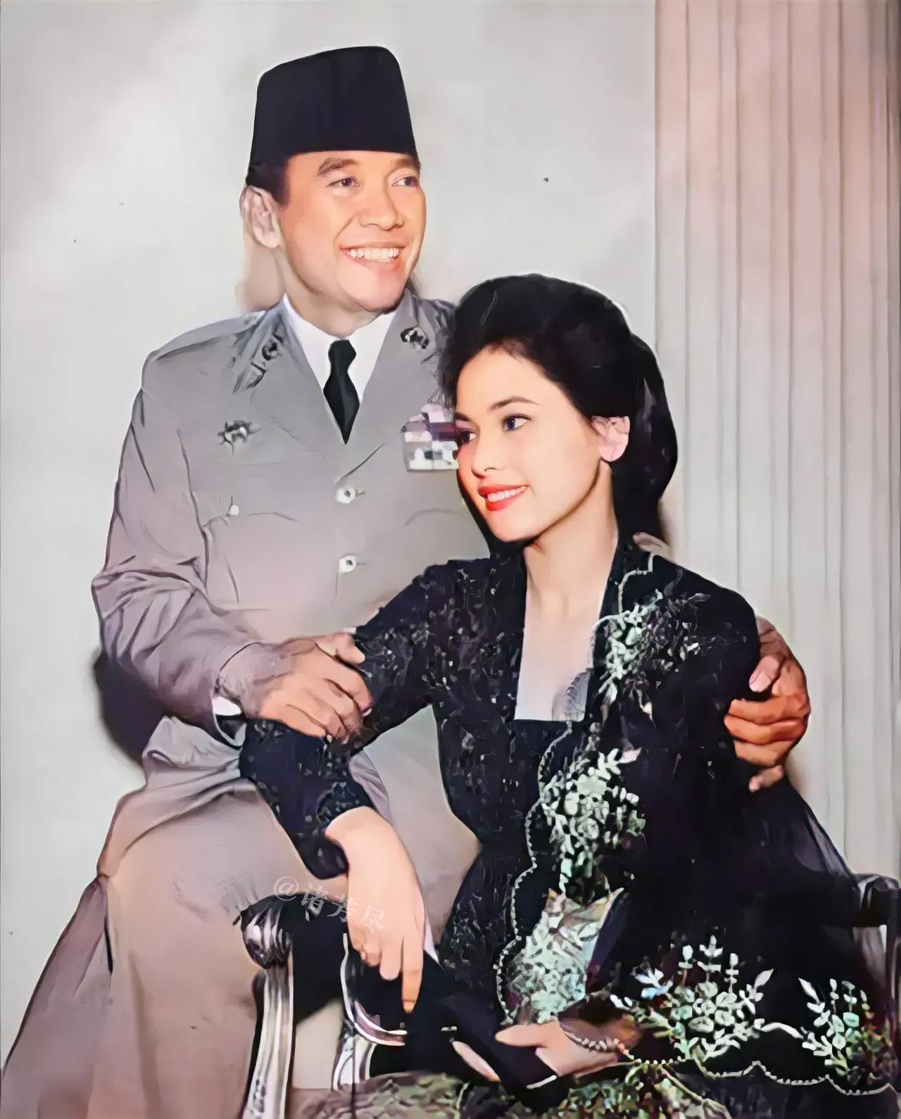 1959年，日本，58岁的印尼前总统苏加诺与19岁的日本艺伎“根本七保子”留下了