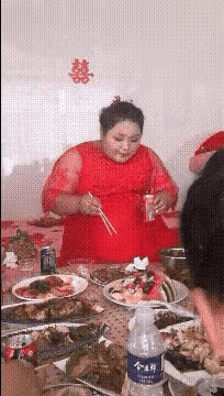 来来来，该吃吃，该喝喝……别客