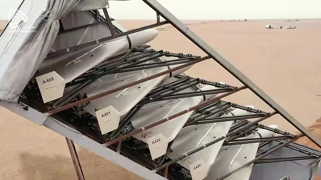 就在刚刚，美国财政部又宣布将五家中国企业和一名个人列入制裁名单。

美国财政部给