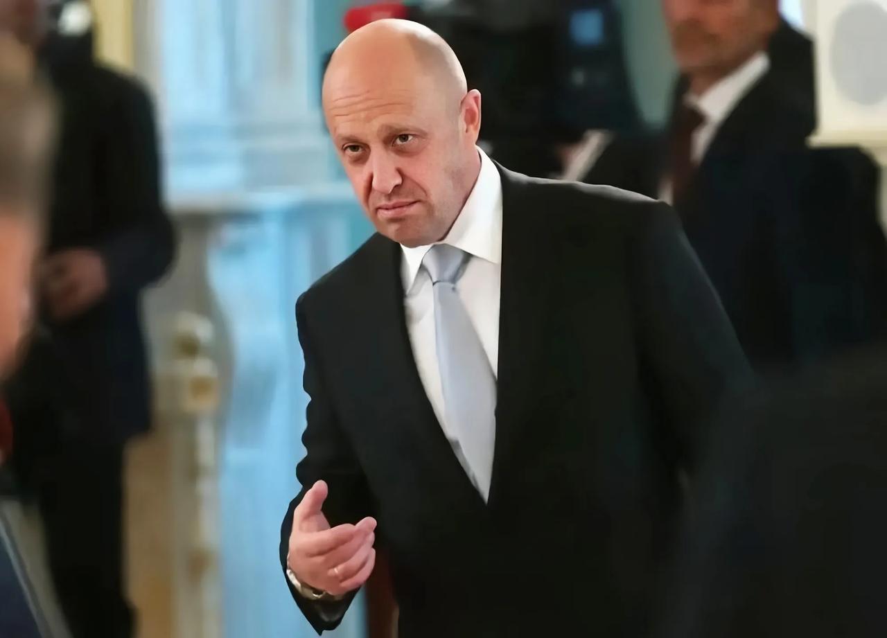 🇬🇧🤜🇺🇦“我们会报仇”。针对乌军处决被俘的瓦格纳战士的视频，瓦格纳雇