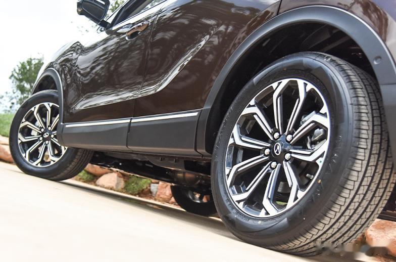 三菱发动机我想不少的朋友也不陌生了，在国产车起步阶段来说，三菱发动机就被不少的车