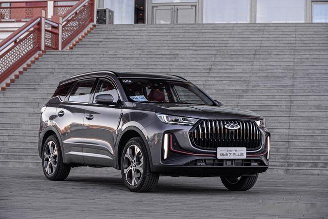 
奇瑞瑞虎 7 Plus 去年11月上市的一款5座SUV，起售价为 99,900