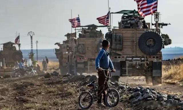 美国著名脱口秀主持人，时事评论员吉米·多尔声称，“美国是世界上最大的恐怖组织。

