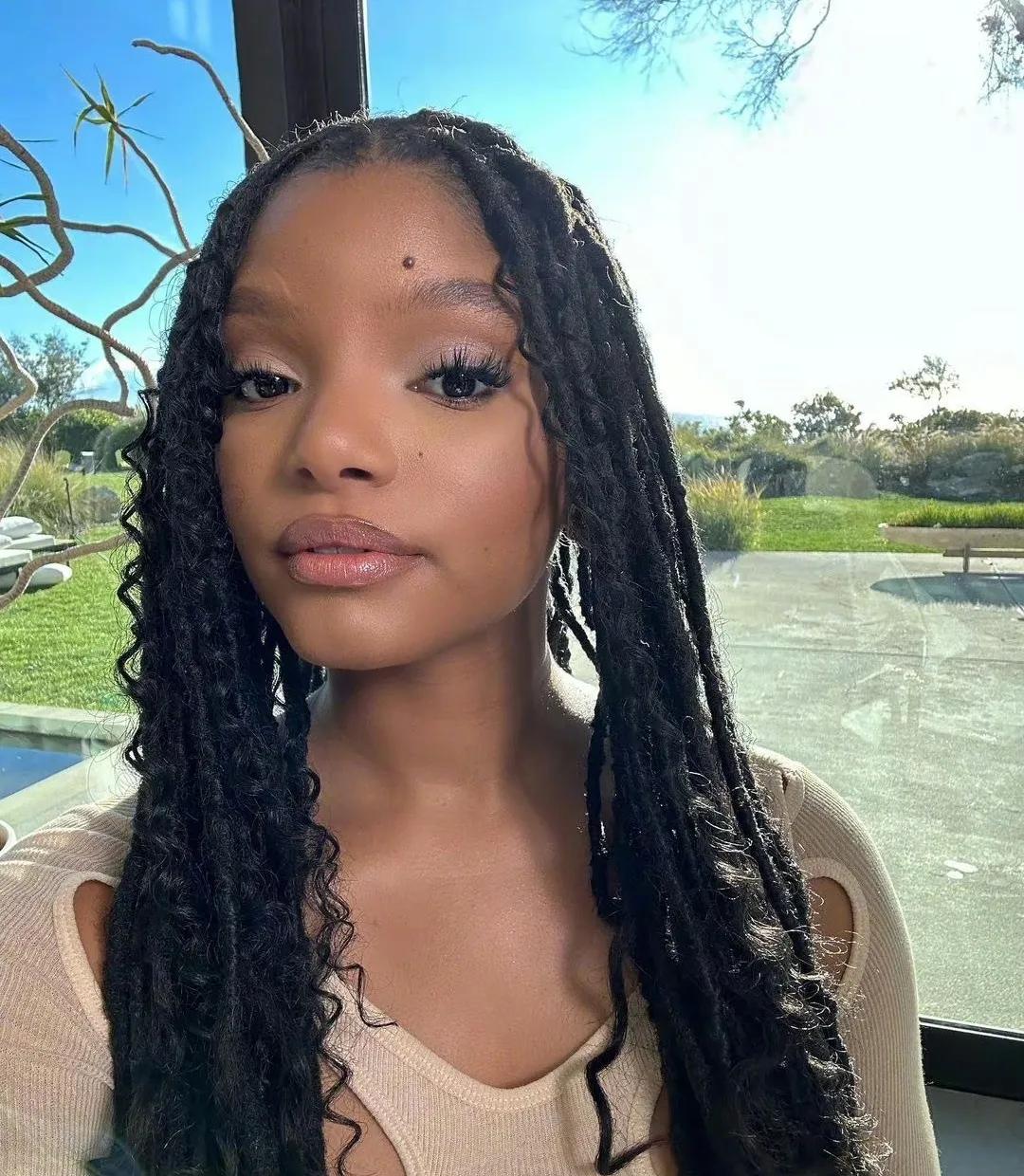 Halle Bailey继《小美女鱼》后将发行个人音乐专辑！

据外媒报道，Ha