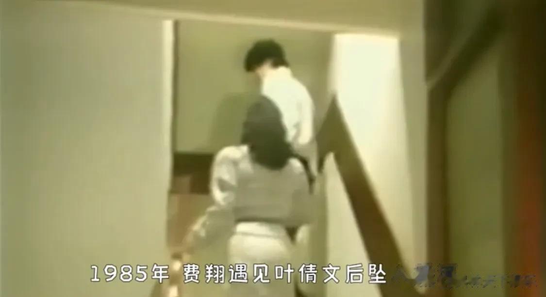 费翔妈妈最后悔的就是赶走儿子最