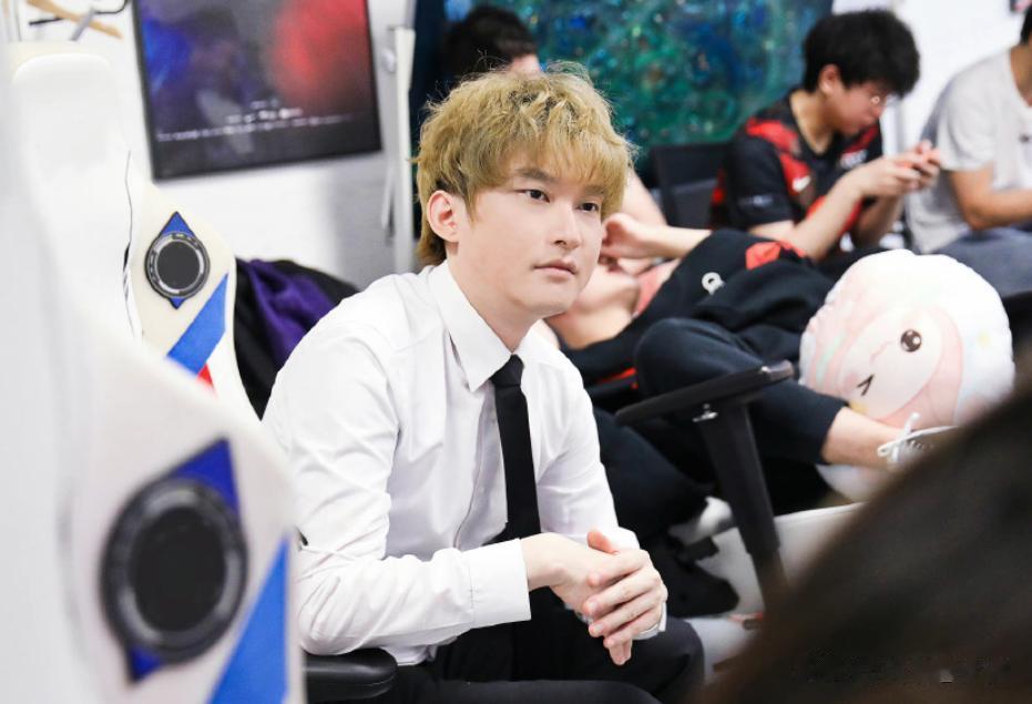 白色月牙的BP又被嘲讽了！WB