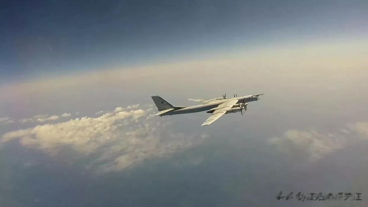 俄国防部：俄空天军两架图-95在日本海上空进行巡逻

来源:俄罗斯卫星通讯社

