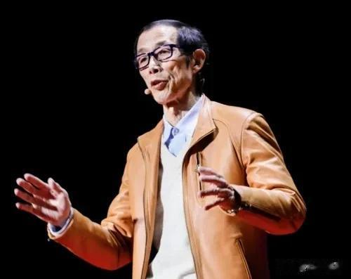 眉山剑客陈平说：“我要用毕生所学，打败英美，这是我一生的使命，也是我家族的使命！
