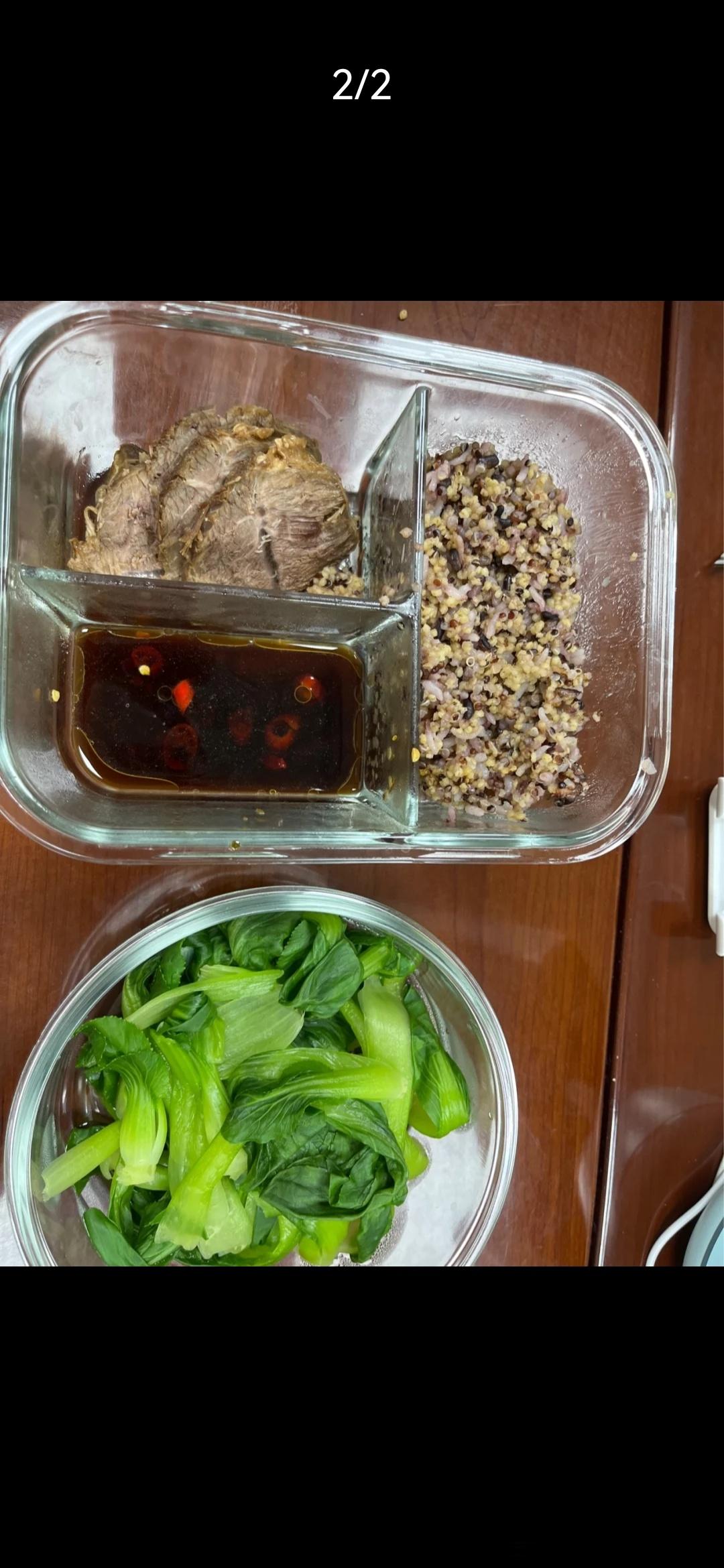   认真吃对每一餐，才能又快又健康的瘦下来。否则不吃主食，或者完全不吃肉类了，体