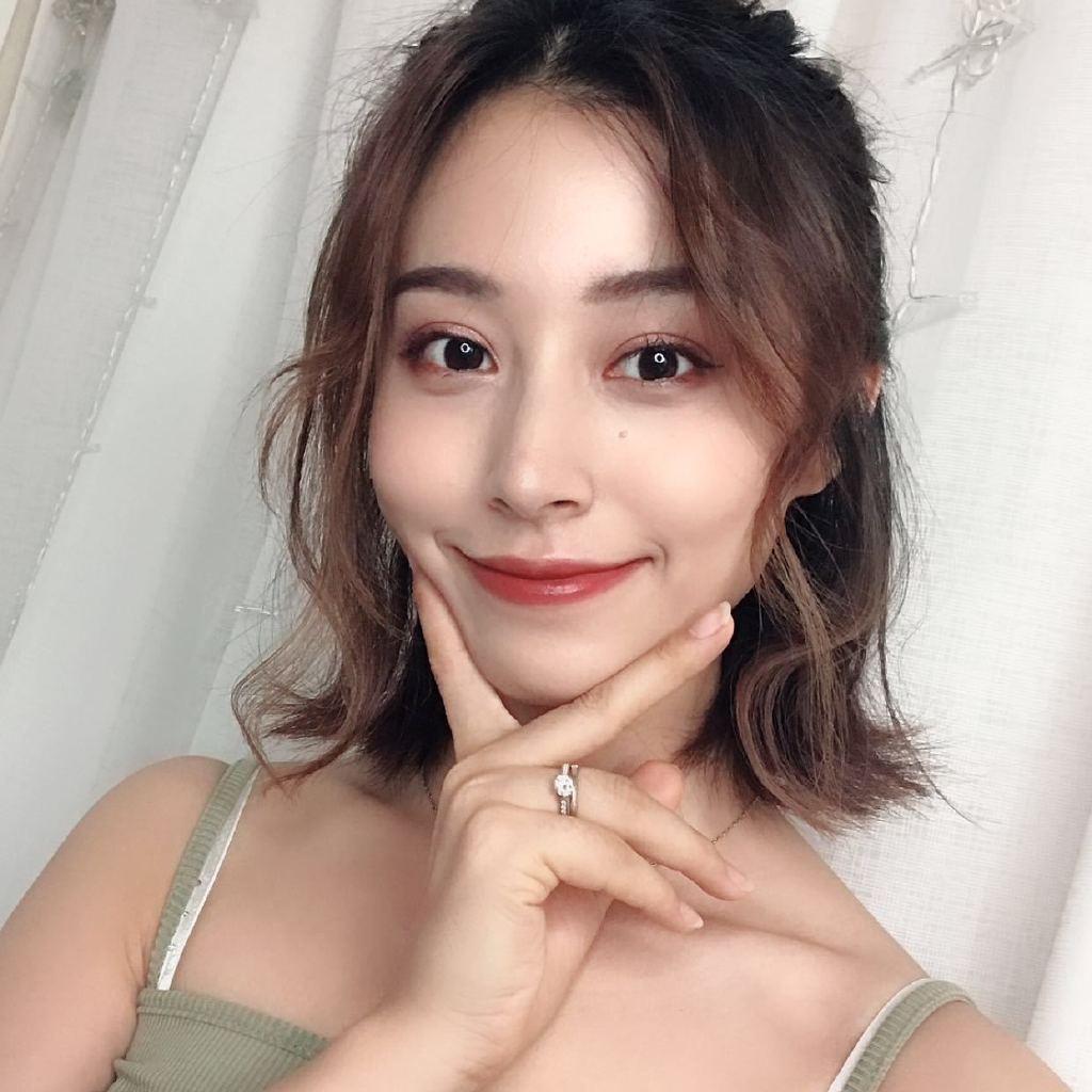 娇软甜欣少女鹿