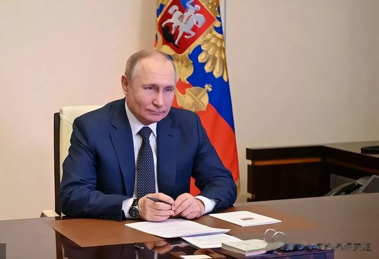 英国把俄罗斯逼到了墙角，普京宣布一消息，乌坐不住了火速向联合国告状

来源:海峡