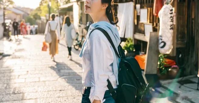 台女去日本7天丧失热情，批当地人「衣冠禽兽」
台媒报道，一名台女发帖吐槽，称在日