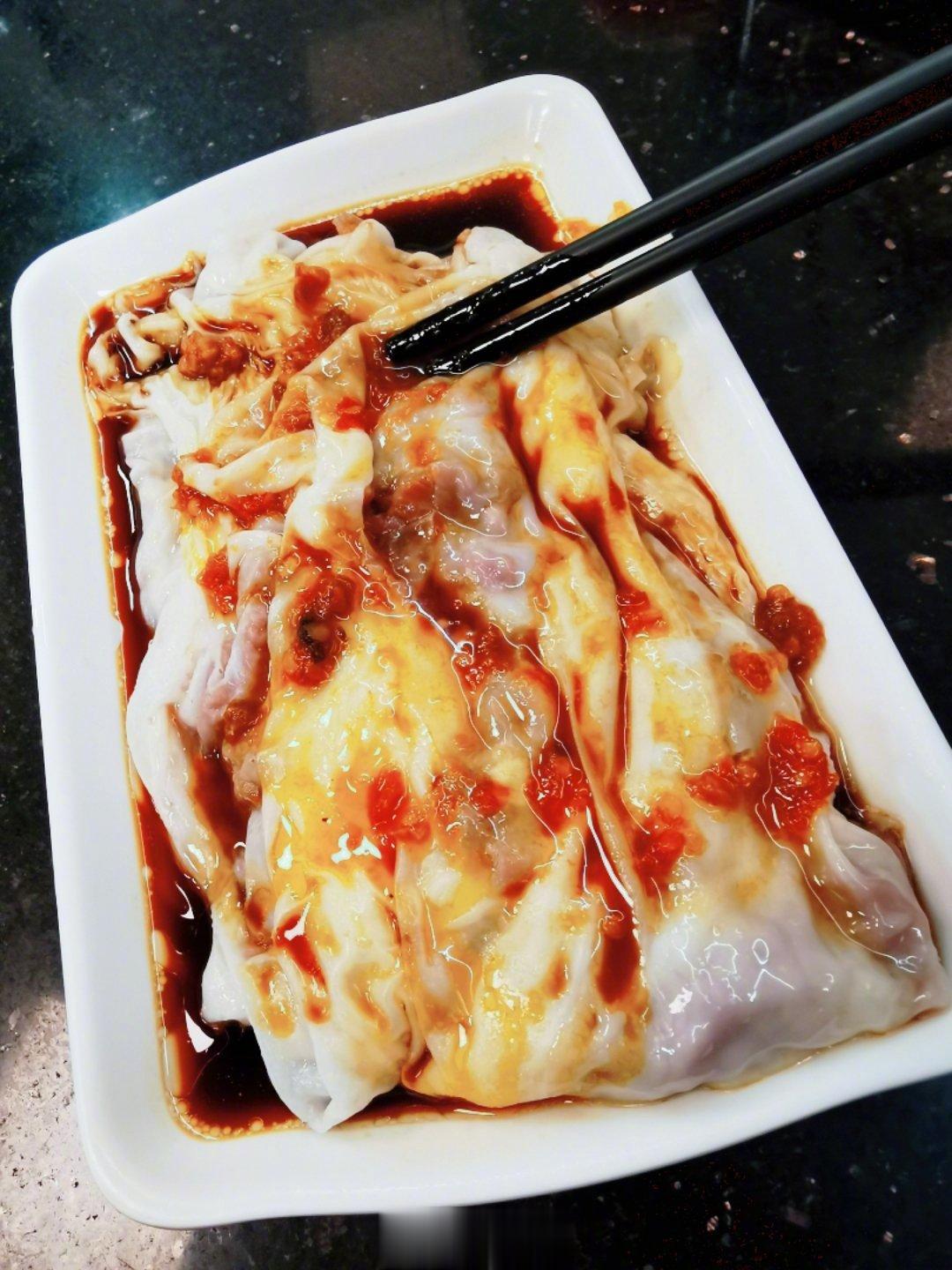 #台湾网友看了狂飙想去广东吃肠粉#来来来，今早上点了一盘[咖啡][哈哈][色]#