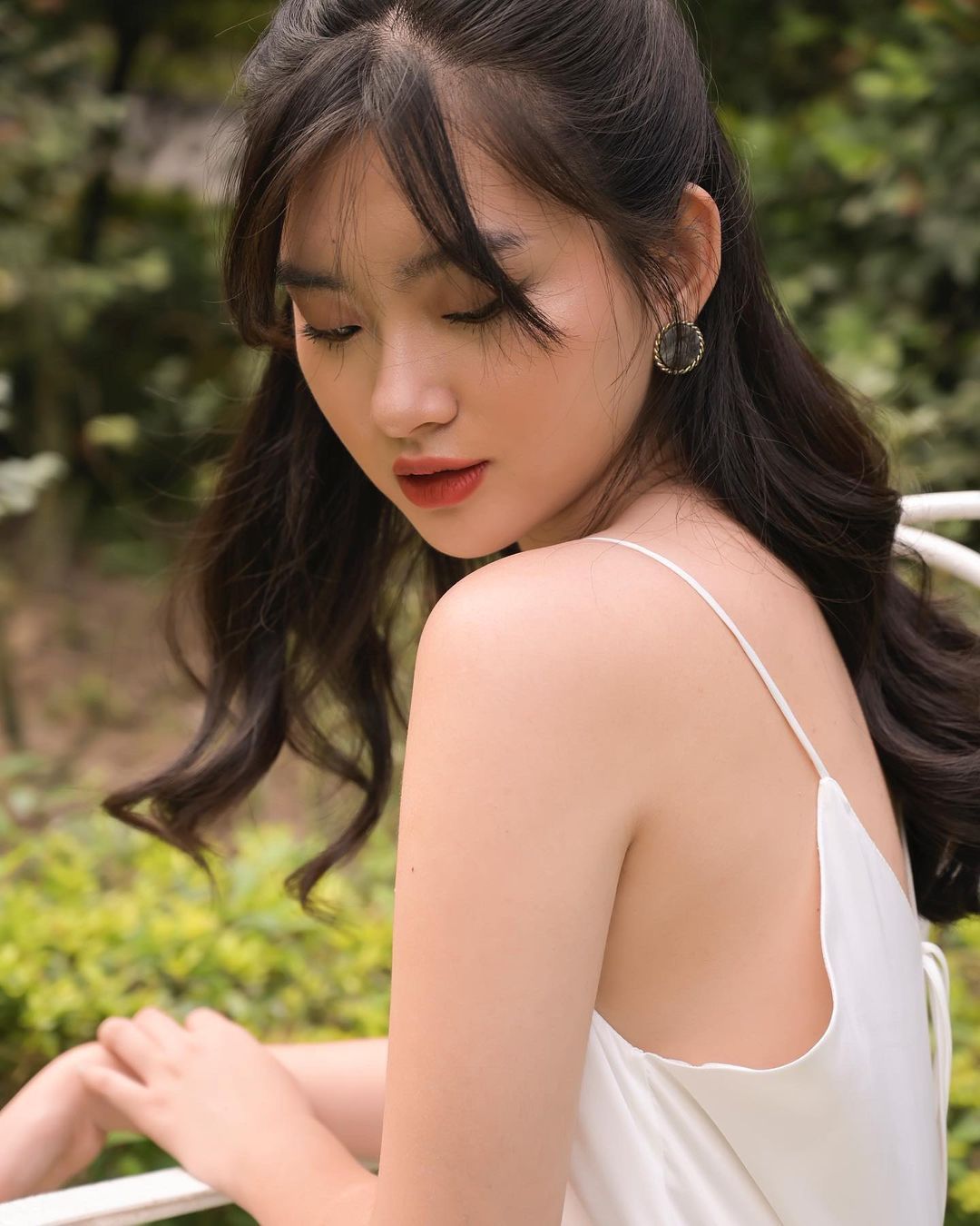 享受最美的时光，晚安#少女写真#  #情绪Leo# #清纯御姐#,#美妆搭配# 