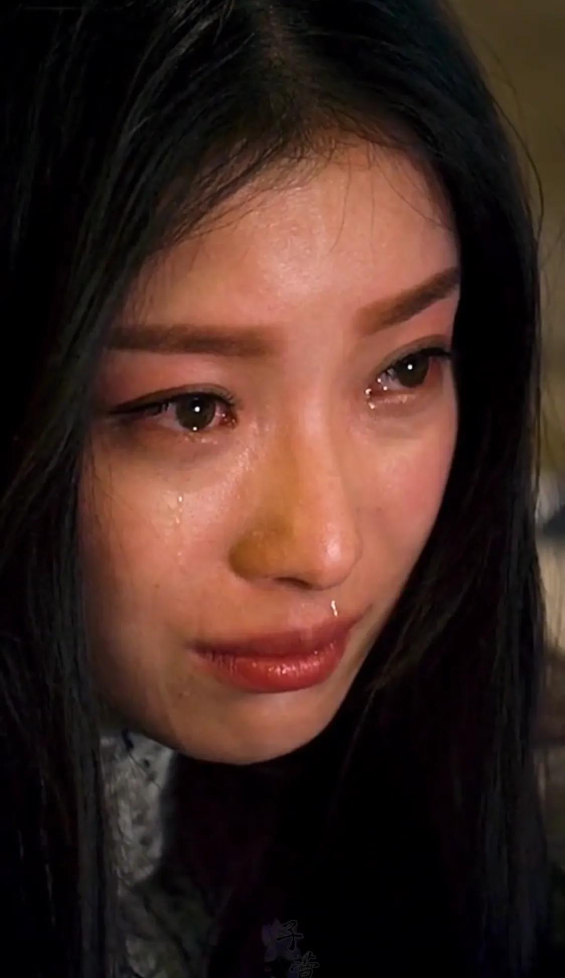 生活的无奈没法说  真的挺讨厌现在的懂事，连哭都要躲躲藏藏的。

我讨厌现在的自