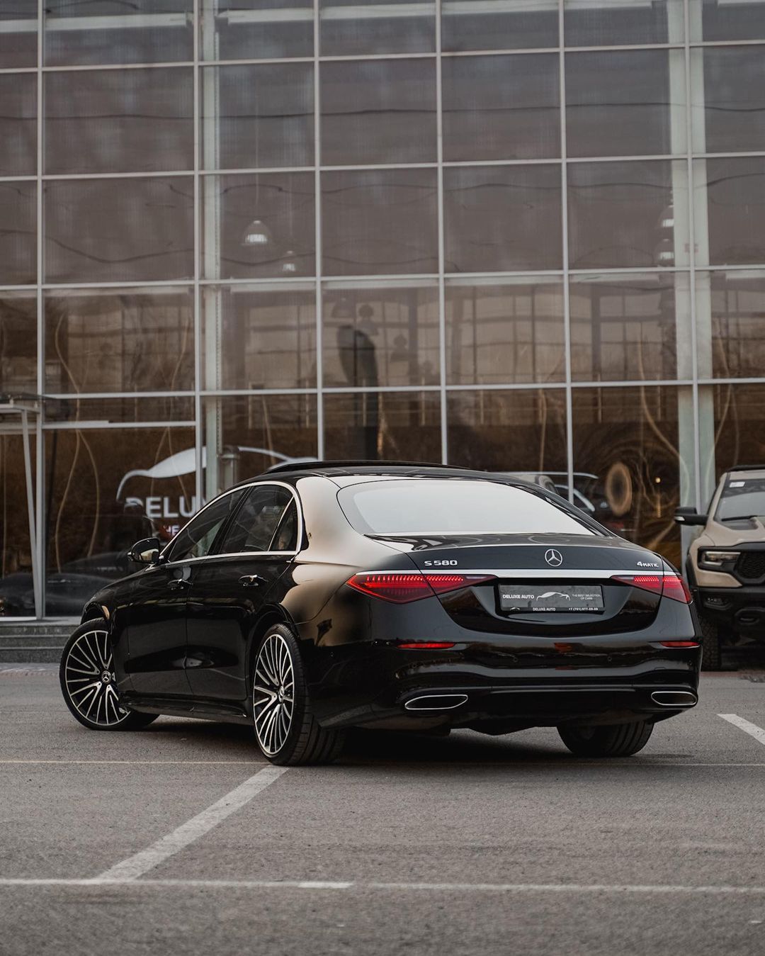 梅赛德斯-奔驰 S580 ​​​