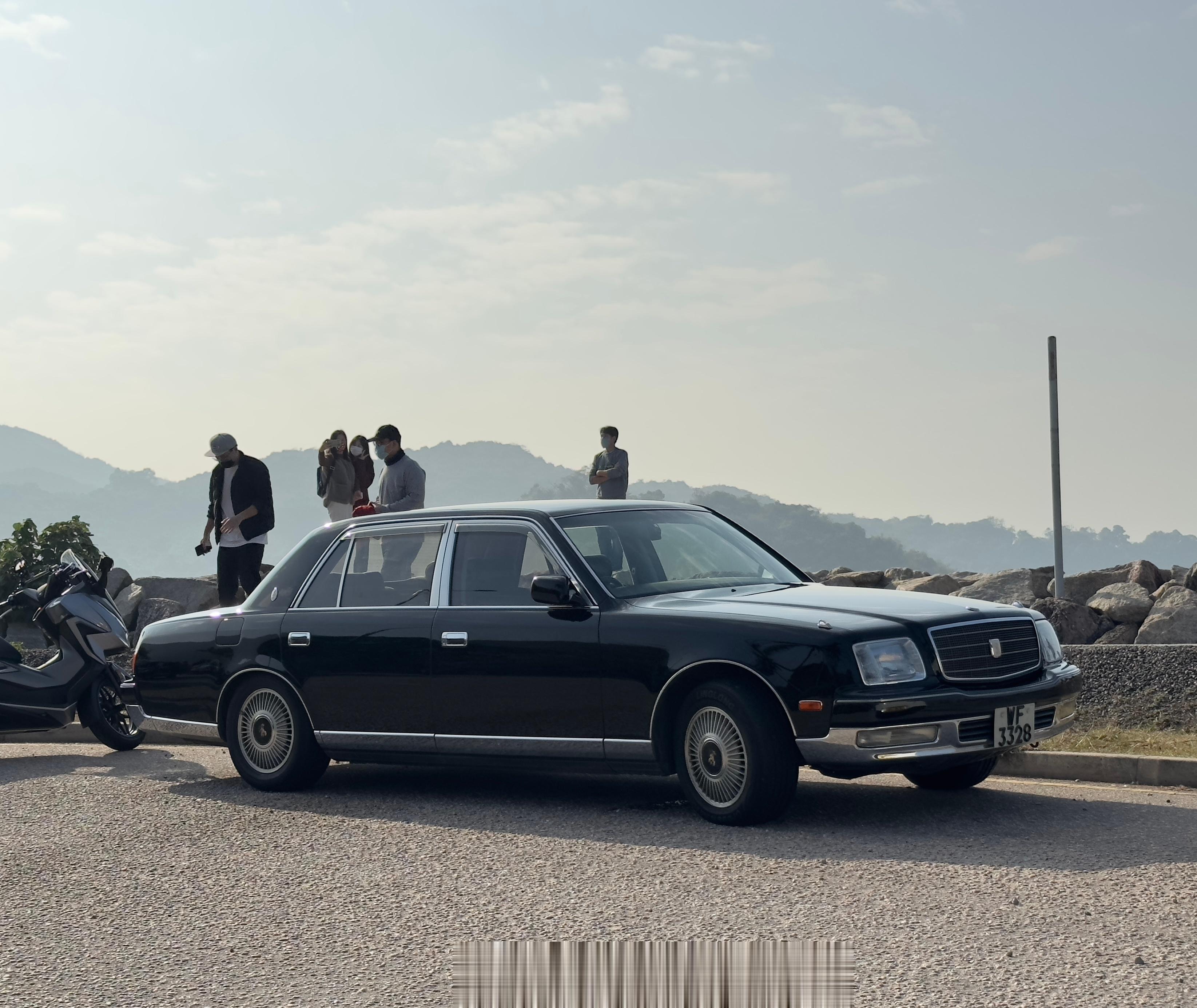  九十年代中期的豪华轿车：真皮凳版第二代丰田世纪Toyota Century G