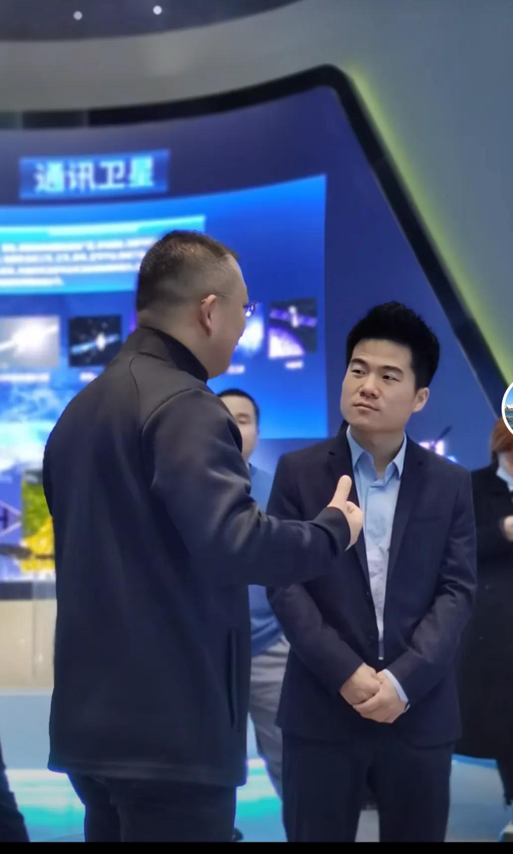 董宇辉社交媒体平台发文：我们的征程是星辰大海

粉丝纷纷留言：我女婿越来越优秀[