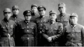 张灵甫死前的7字遗言，蒋介石看完当场大怒，大批幸存中将被撤职
“以自杀，效忠党国
