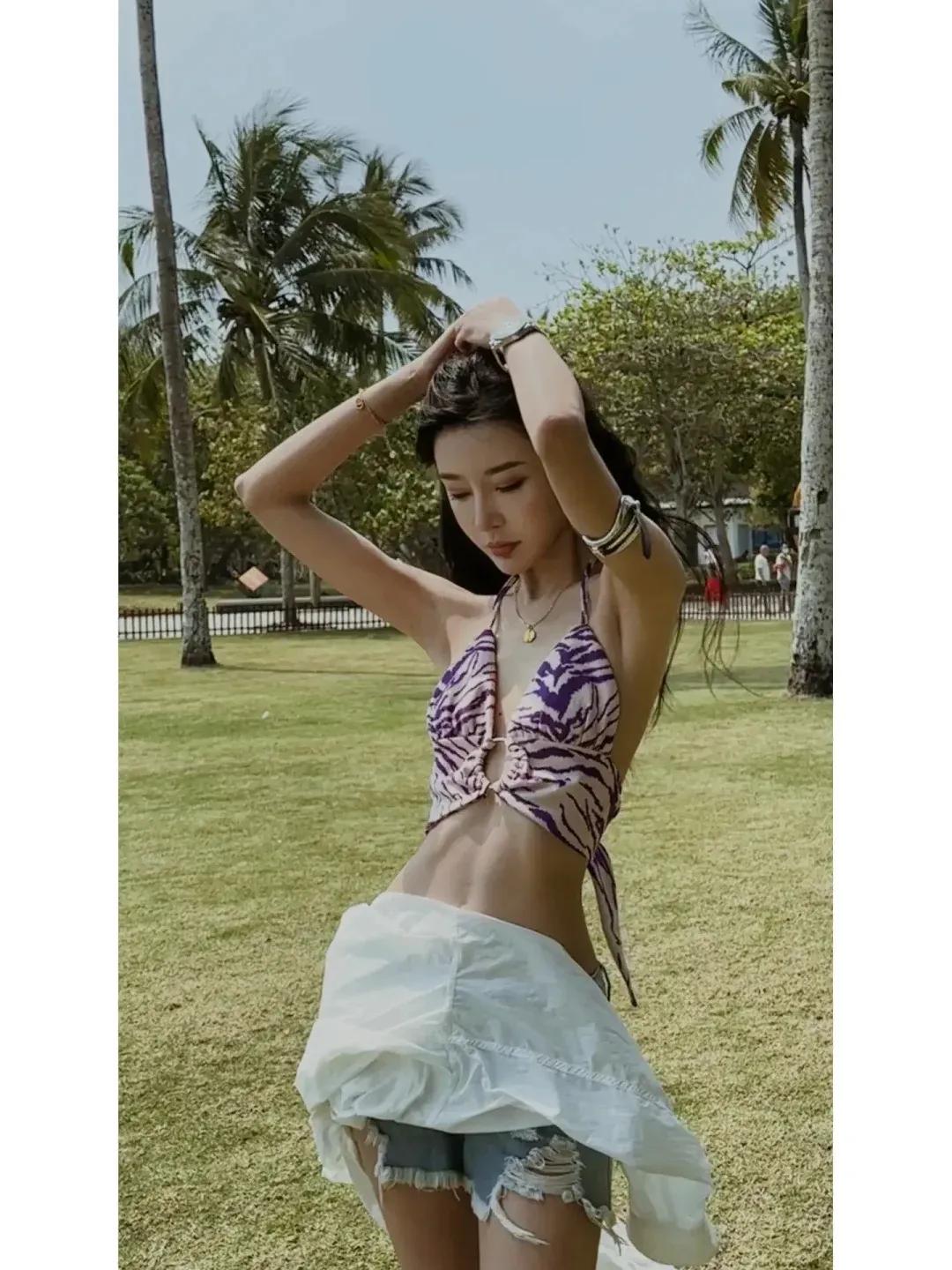 你会羡慕如此好身材的美女吗？
这样的身材简直太棒了，爆赞[赞][赞][赞]
看到