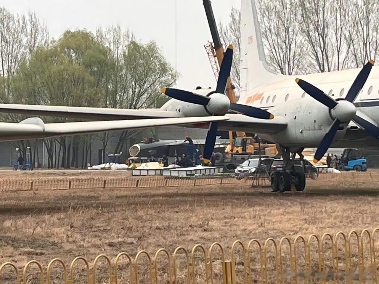 惊喜！歼-20原型机成为“中国航空博物馆”展品，组装时雷达非常醒目，形状似APG