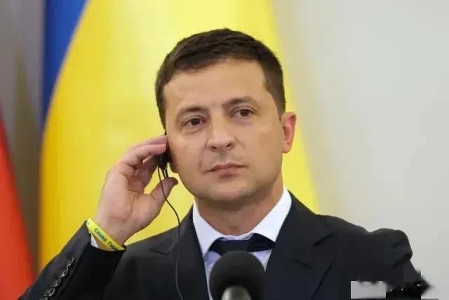 白宫对中国十分不满，认为中国没有和泽连斯基进行对话，也没有访问乌克兰，白宫觉得中