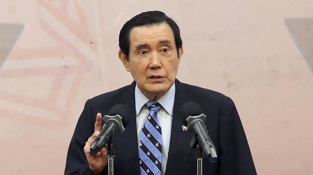 
看到两个新闻感触颇深，一个是马英九回大陆祭祖，一个是老戏骨李立群想回家祭祖，却