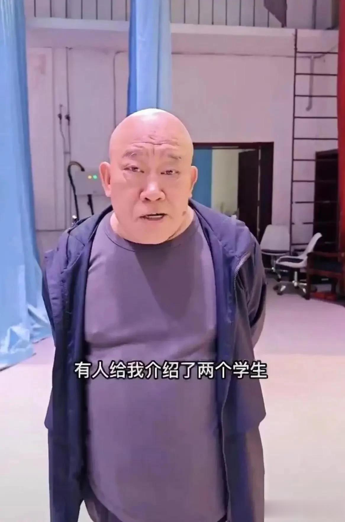 国家一‮演级‬员‮旭杜‬东‮争引‬议！欲‮俩收‬女‬徒弟，对‮长其‬相‮材身‬评