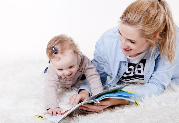 宝宝添加辅食有“黄金期”吗？ 有一种说法认为，宝宝接受新味道和新性状食物的“黄金