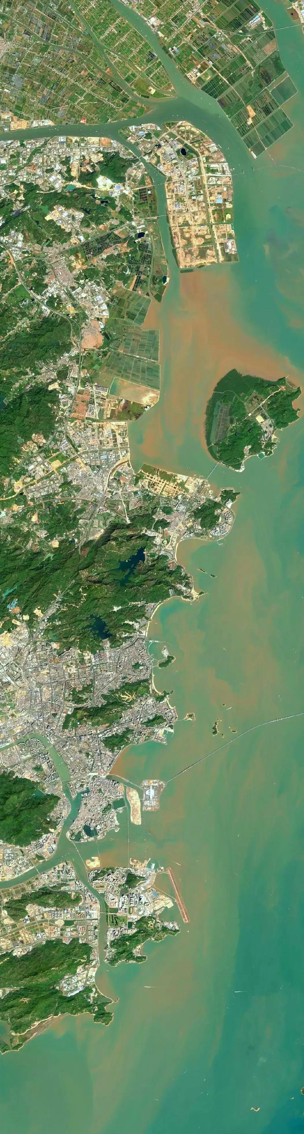 珠江口西岸卫星地图，广东省的粤港澳大湾区的黄金内湾，绝对的潜力之地，从北到南三条