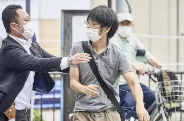 一个参拜靖国神社的人死了就死了