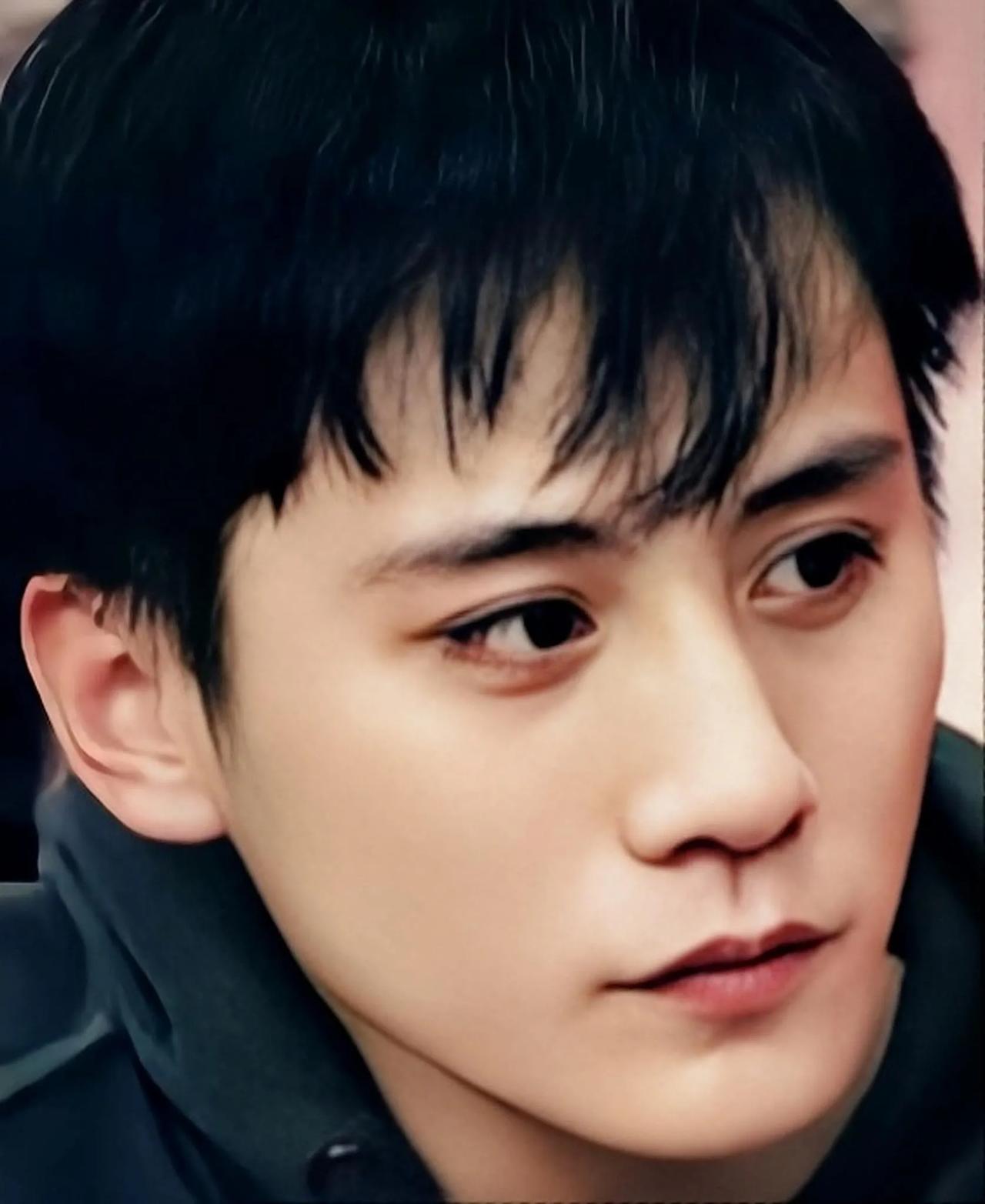  刘烨，1978年出生于长春，2000年毕业于中央戏剧学院表演系，中国内地影视男