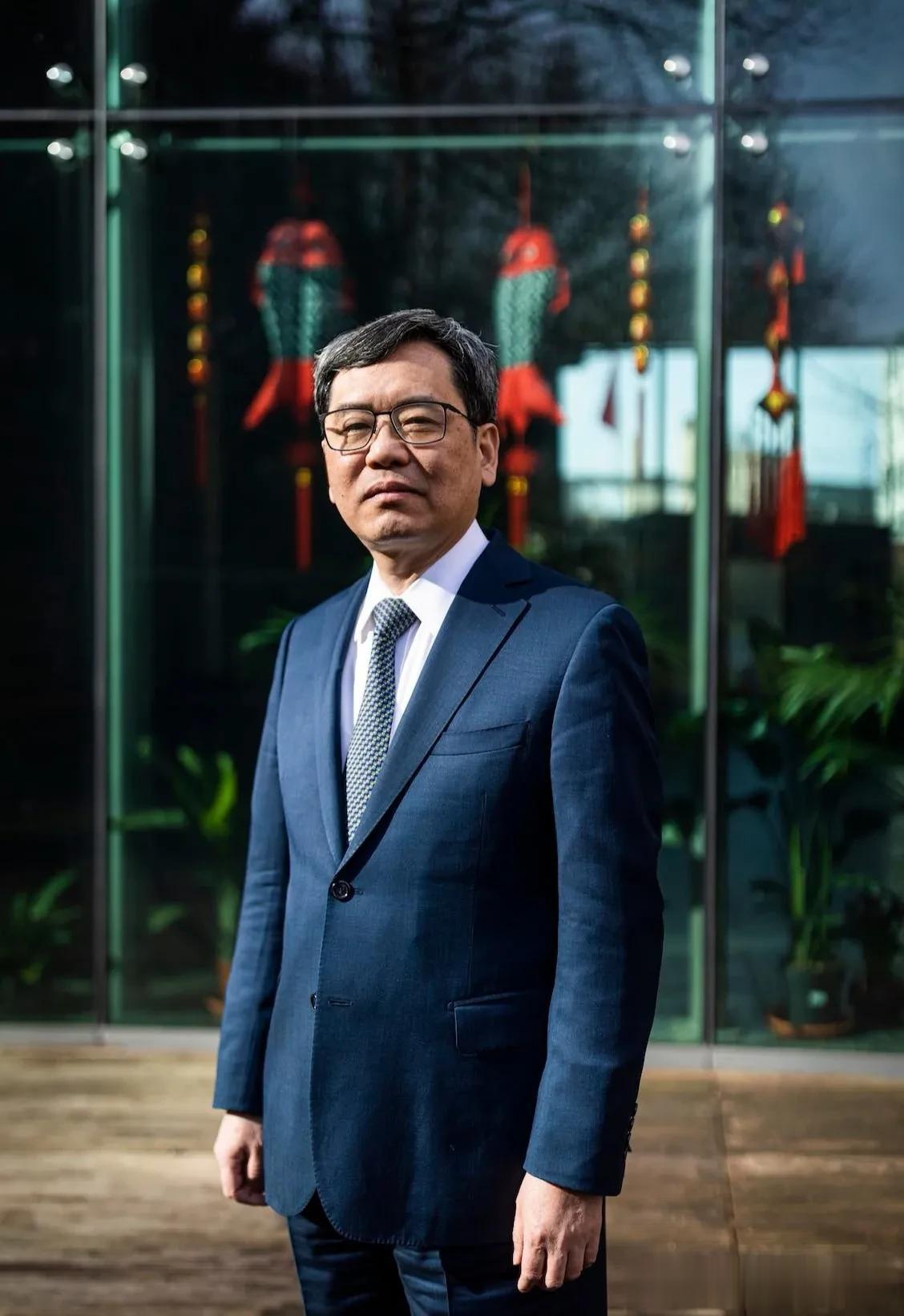 中国驻荷兰大使谈践接受荷兰媒体采访时表示，如果荷兰政府继续其阻止向中国出口光刻机