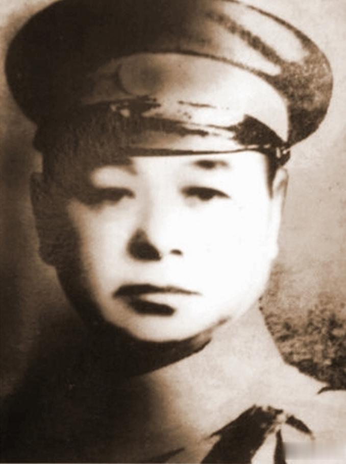 一生娶40多个老婆，83岁去世，让人啧啧称奇。
这人是谁呢？他就是国民革命军第8