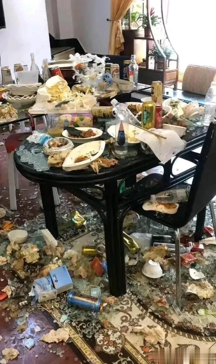 我准备离婚了，我真是受不来她这种态度。这次表哥好像很愤怒。

我正在考虑离婚，因