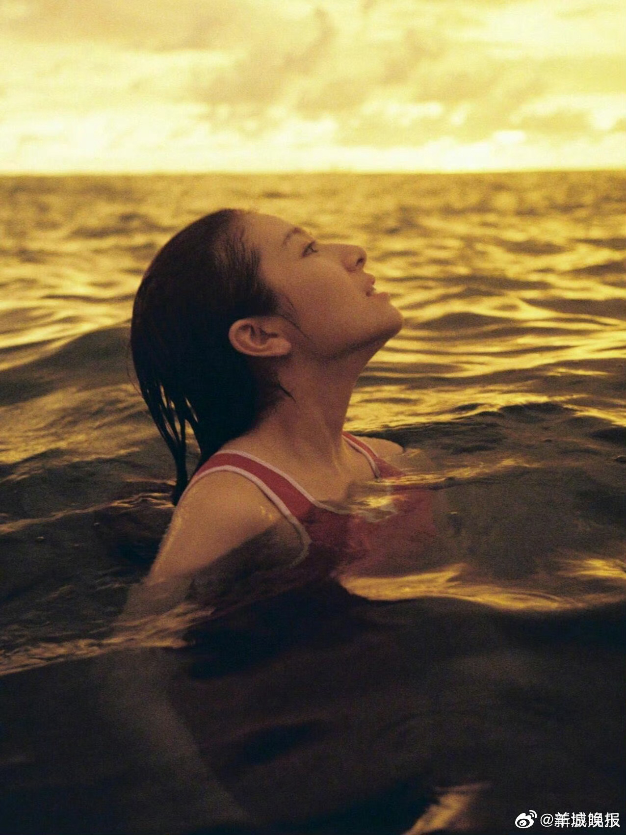 【分享你的专属日出照】一起看日出是最浪漫的体验！如果有什么烦心事，就一起看一场日