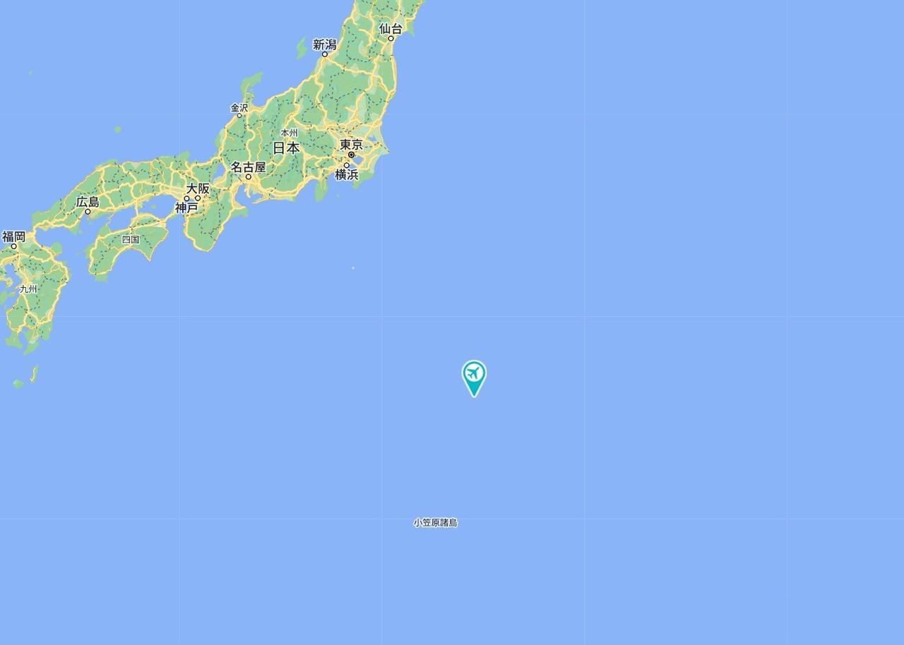 下午18时，美国空军空中加油机在日本东京东南海域上空为B-1B轰炸机实施空中加油