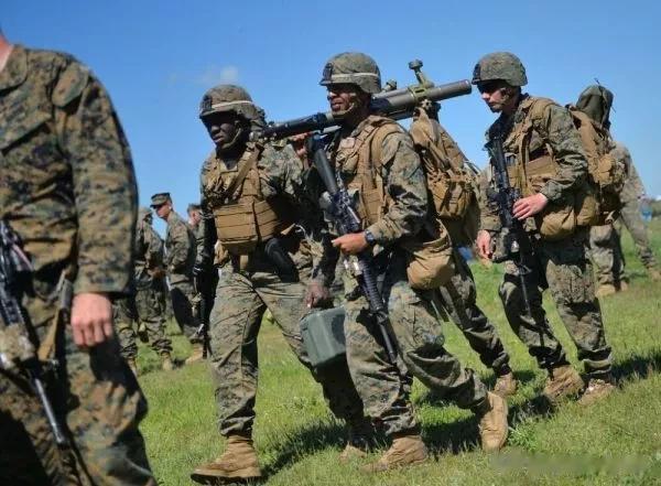 战场或将外溢！2万美军抵近乌边境，美司令下令不得率先开火

来源:铁血观世界

