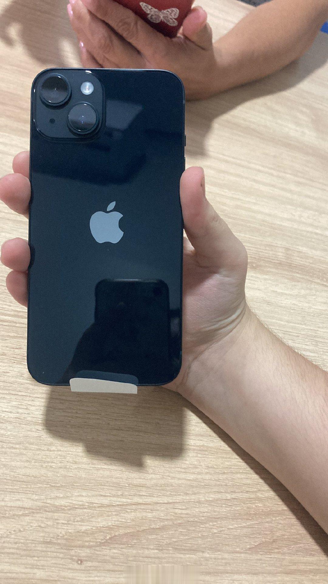 iPhone14发售价格是5999元按照这个起售价格计算的话，12%的年薪，也就