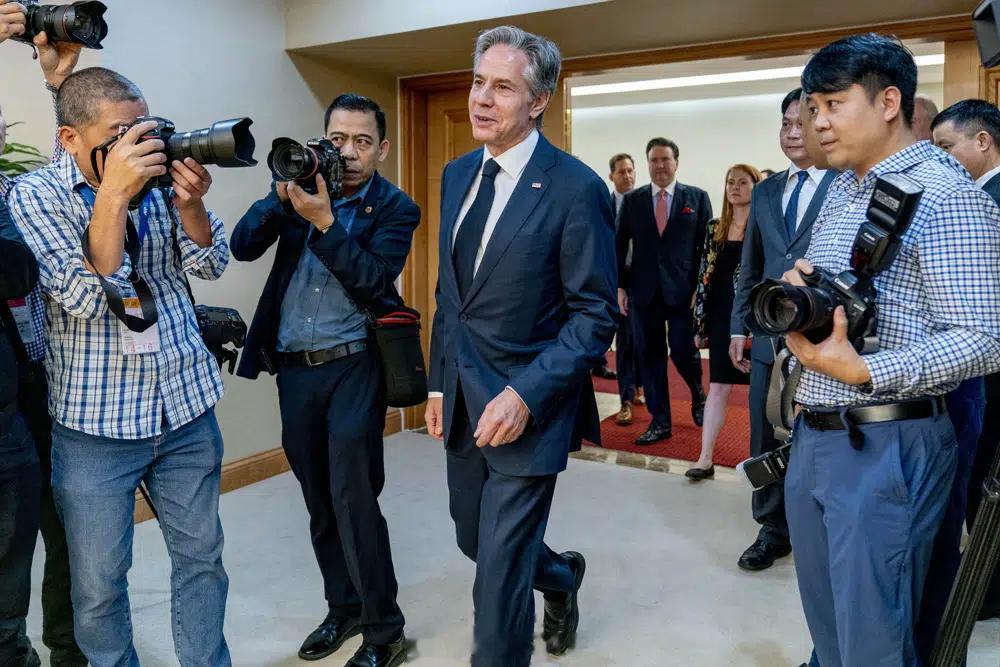 越南总理范明政与越南外长裴青山分别与到访的美国国务卿布林肯会面。裴青山还和布林肯