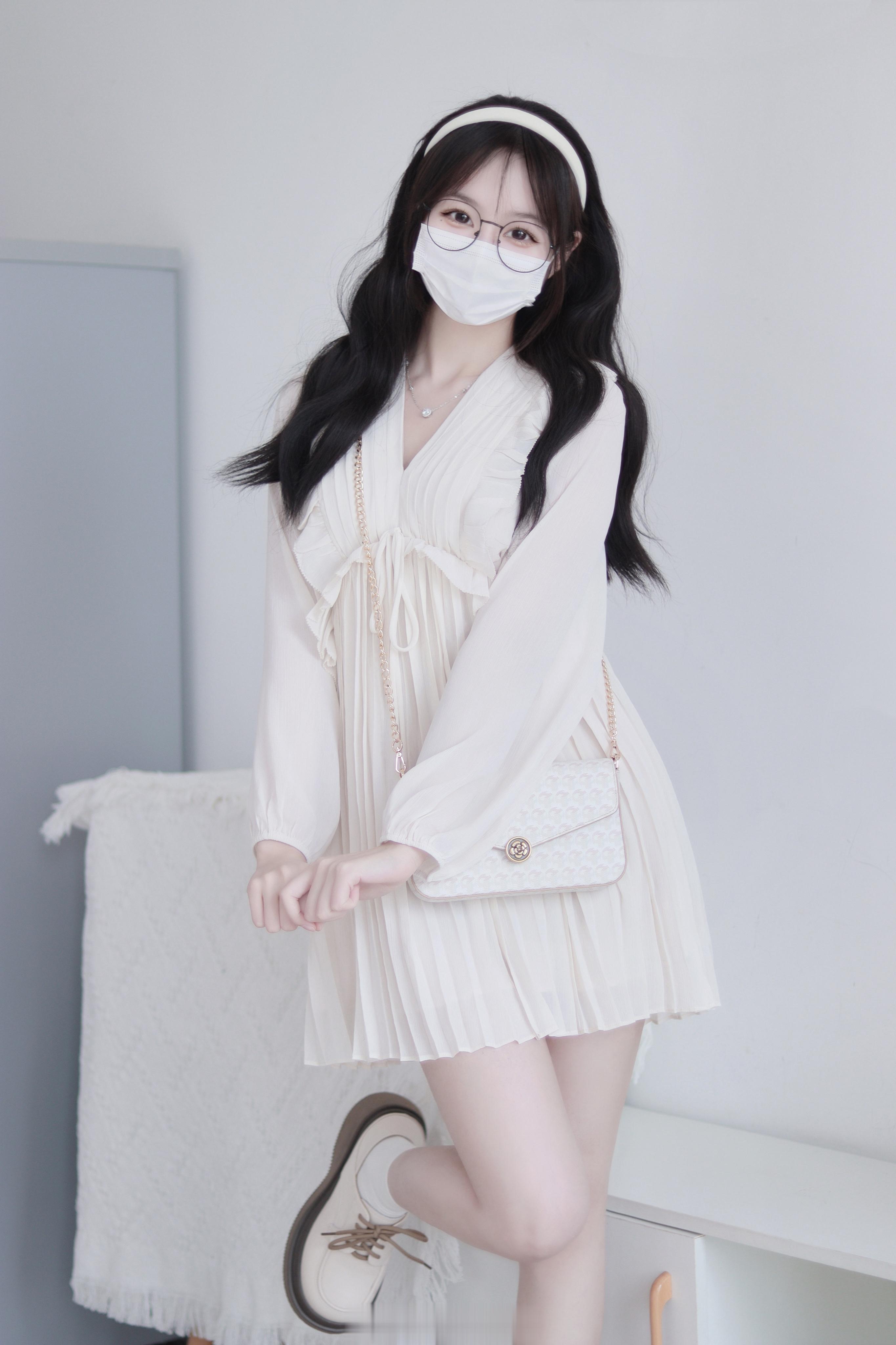 星期八一起约个会吧 ​​​