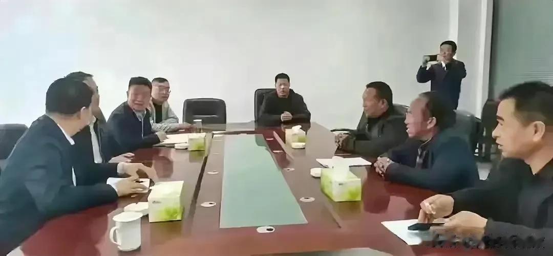 老孙植树不是为了治沙吗？

这几天老孙“求水”的事，因持续登上热榜而备受关注，但