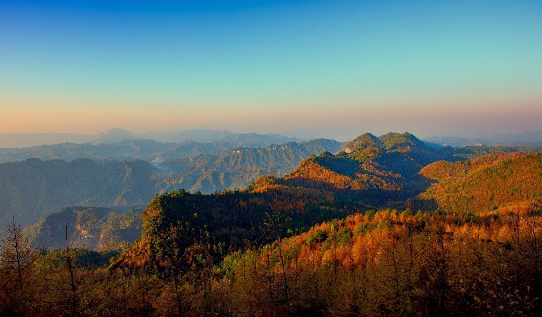 #春游季# 这个春天｜总要去一次曾家山吧“蜀道亚高原，康养曾家山。”这个春暖花开