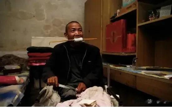 很多人嫌弃现在的油价贵、房价贵、高速公路费贵，你们这些人一定要站在国家的立场上来