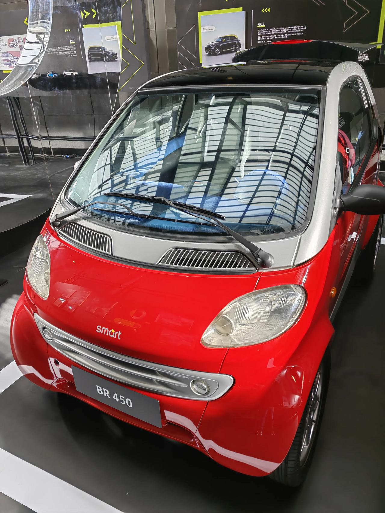 奔驰SMART的车型进化之路，在电动道路上表现还有待考验。